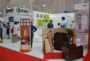 DSC 028991 300x205 Sim 2011 un succes pentru Gelu Trading Company si Hettich!