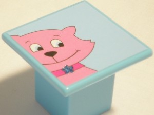 8045BDJ7_buton_pisicuta